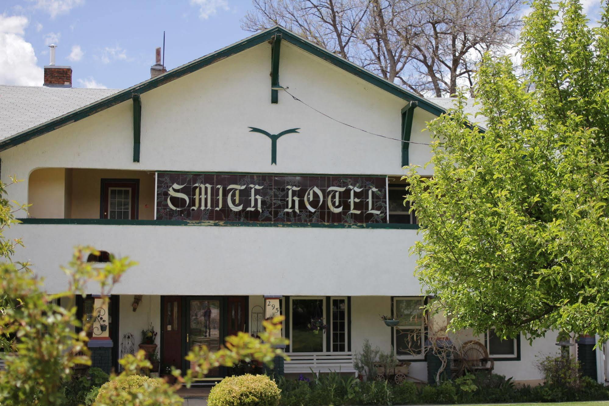 Historic Smith Hotel B&B Glendale Exterior photo